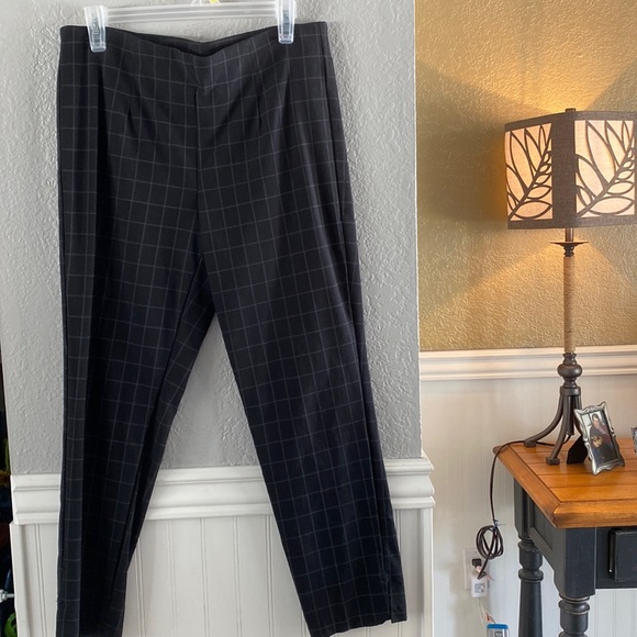 Ladies “Tribal” slacks black & gray size 12 in great condition. - Picture 2 of 7